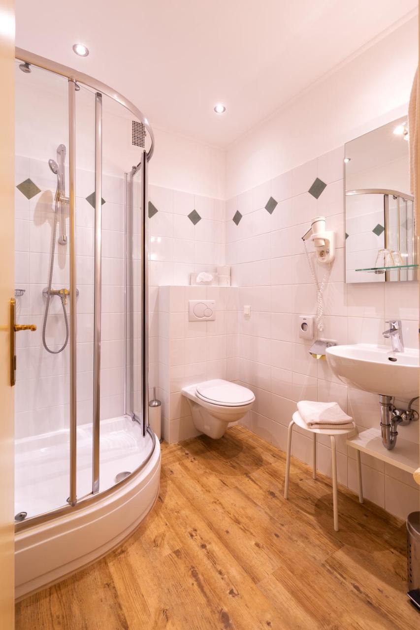 Donauhof - Hotel Garni Вайсенкирхен-ин-дер-Вахау Экстерьер фото